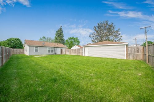 1605 Marlboro Ln, Joliet IL 60403-2017 exterior