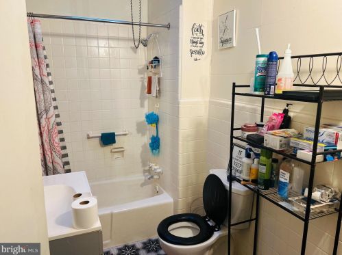 828 Mcdowell Ave, Chester PA 19013-6231 exterior