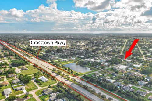 474 Carter Ave, Fort Pierce FL 34983-2999 exterior