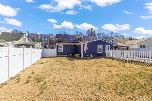 22 Altamont Rd, Edison NJ  08817-4058 exterior