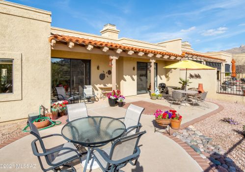 900 Camino Corrida, Tucson AZ 85704-7652 exterior