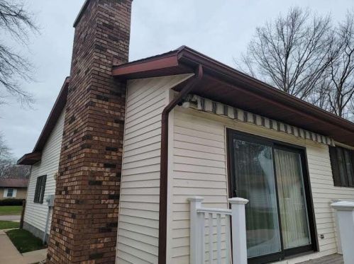 3304 Glenside Blvd, Meskegon MI 49441-6206 exterior