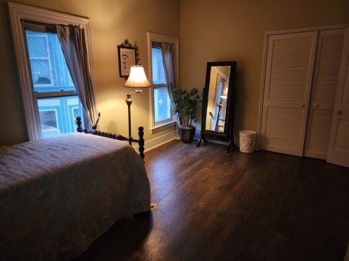 206 Michigan Ave, Dowagiac MI 49047-1908 exterior