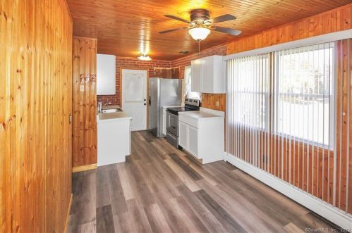 315 Bingham St, New Britain CT 06051-3824 exterior