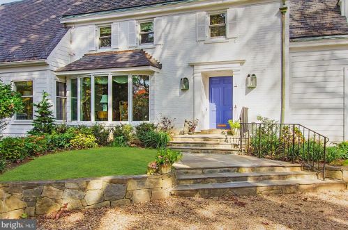 4777 Dexter St, Washington, DC 20007-1060