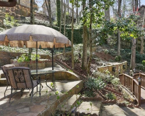 330 Balboa Ct, Atlanta GA  30342-2014 exterior