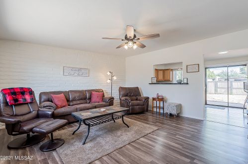 6725 Hawk Dr, Tucson AZ  85730-3247 exterior