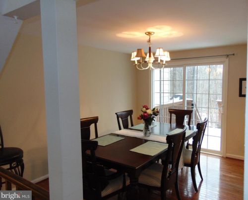 6608 Birchleigh Way, Alexandria VA  22315-3620 exterior