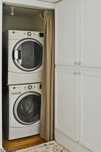 391 Shr Trl, Sparta NJ 07871-1403 exterior