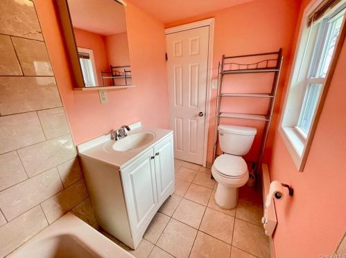 71 Excelsior Ave, Middletown NY 10940-3317 exterior