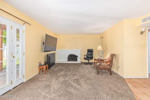 2428 Acoma Dr, Phoenix AZ 85032-4855 exterior