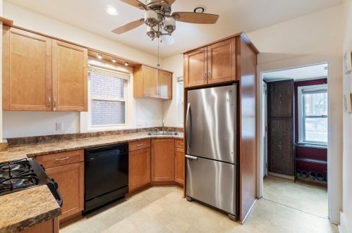 1611 Chislett St, Pittsburgh PA  15206-1312 exterior