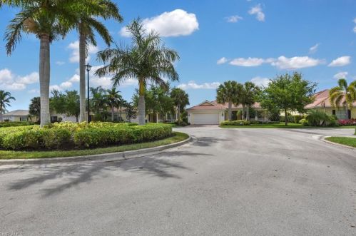 8509 Deimille Ct, Naples FL 34114-2713 exterior