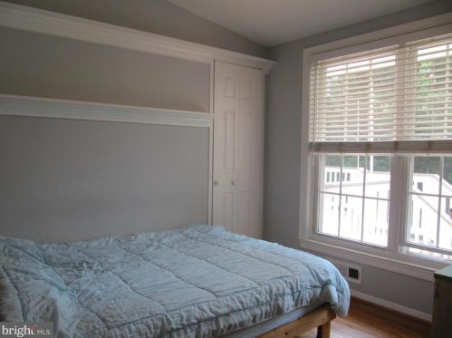 1807 Youngblood St, Mc Lean VA  22101-5244 exterior