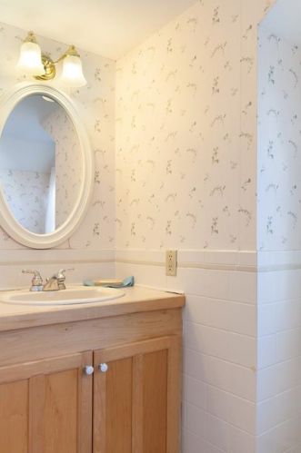 65 Phelps Rd, Middletown RI 02842-5448 exterior