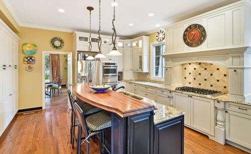 1085 Brookhaven Sq, Atlanta GA 30319-2878 exterior