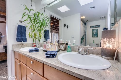 840 Placita Del Mirador, Tucson AZ  85718-1957 exterior