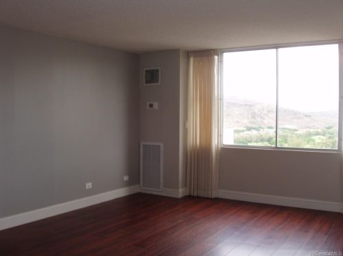 3045 Ala Napuaa Pl, Honolulu HI  96818-2792 exterior