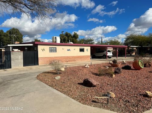 6901 Calle Jupiter, Tucson, AZ 85710-5437