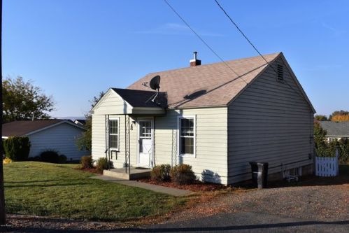 8 72 Ave, Yakima WA  98908-1624 exterior