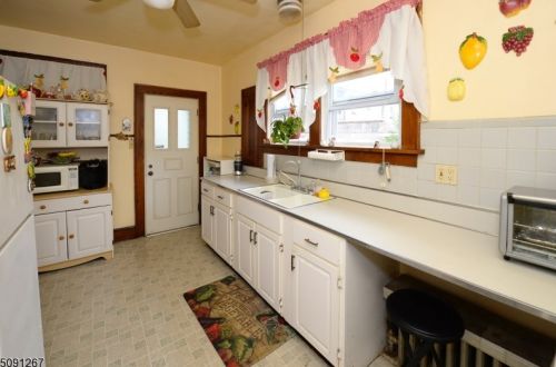 177 Dundee Ave, Paterson NJ 07503-1018 exterior