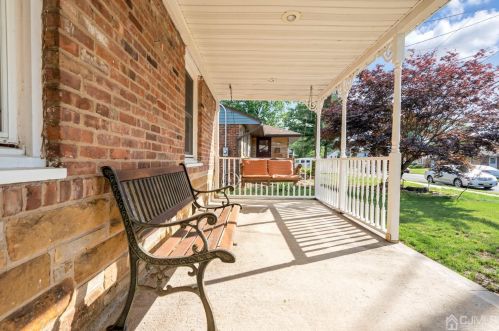 13 Roger Rd, Edison, NJ 08817-4506