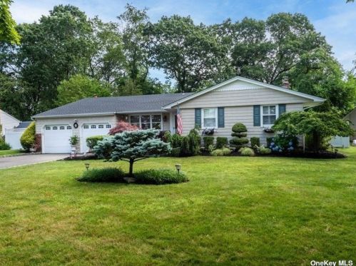 30 Osage Dr, Huntington Station NY exterior