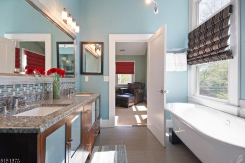 44 Roosevelt Blvd, Florham Park NJ  07932-2420 exterior