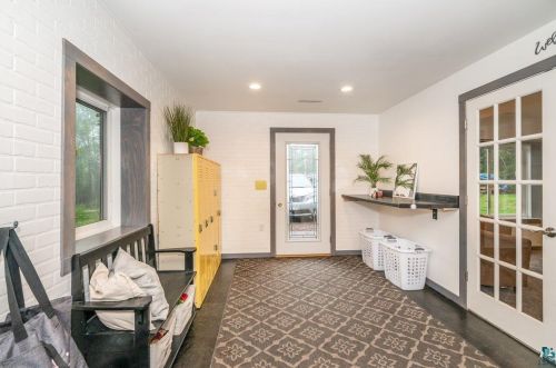 5953 Arnold Rd, Duluth MN 55803-9372 exterior