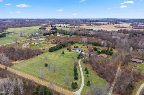 2730 60 St, Fennville MI 49408-9414 exterior