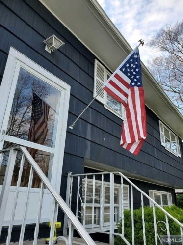 115 Cypress Rd, Dumont NJ  07628-1010 exterior