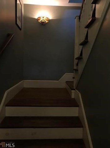 1528 Cambridge Ave, Atlanta GA 30337-2110 exterior