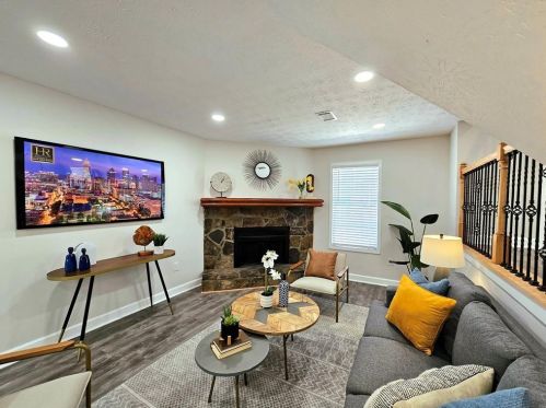 6245 Marbut Farms Rd, Lithonia GA 30058-7974 exterior