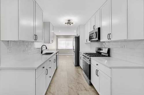 2335 92nd St, Chicago IL  60617-3841 exterior