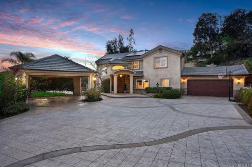 31345 Avenida Del Reposo, Temecula CA 92591-1724 exterior