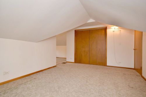 615 Saylor Ave, Elmhurst IL 60126-4305 exterior