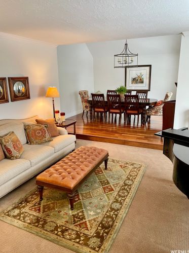 36 Lone Holw Dr, Sandy UT 84092-5530 exterior