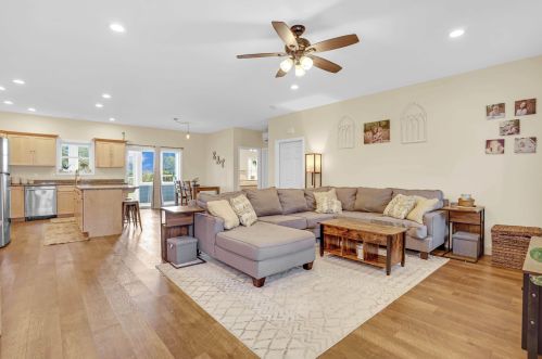 1038 Allen Rd, Concord NH 03304-5400 exterior