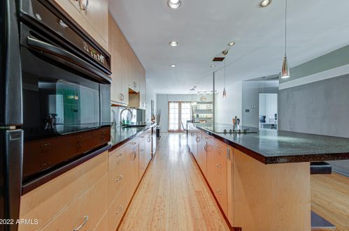 2932 17 Dr, Phoenix AZ 85045-1623 exterior