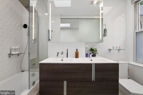 320 G St, Washington DC 20002-4212 exterior