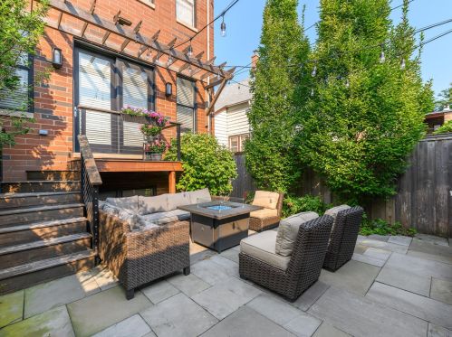 4147 Damen Ave, Chicago IL 60618-3045 exterior