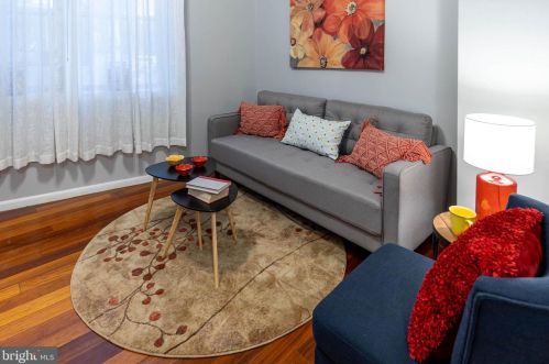 728 Christian St, Philadelphia PA 19147-3914 exterior