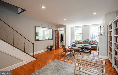 2035 Carpenter St, Philadelphia PA  19146-2616 exterior