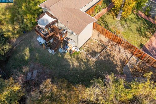 303 Sunset Rd, Concord CA 94523-2611 exterior