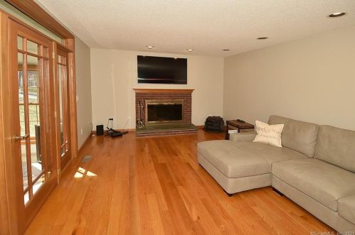 118 Blue Rdg Dr, Vernon CT 06066-5803 exterior