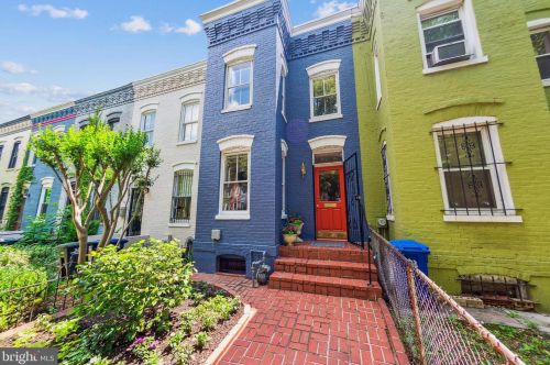 435 5th St, Washington, DC 20003-2052