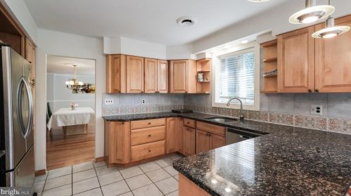 1078 Corn Crib Dr, Huntingdon Valley PA 19006-3306 exterior