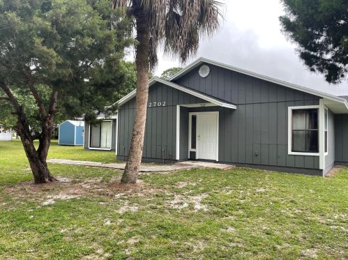 2702 Rhode Island Ave, Fort Pierce FL  34947-4776 exterior