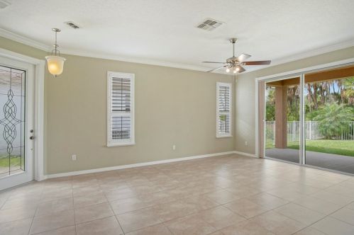 9979 Stonegate Dr, Fort Pierce FL 34987-2423 exterior