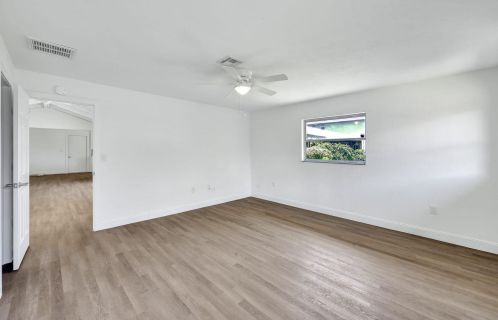 101 Jamaica Dr, Naples FL 34113-4006 exterior